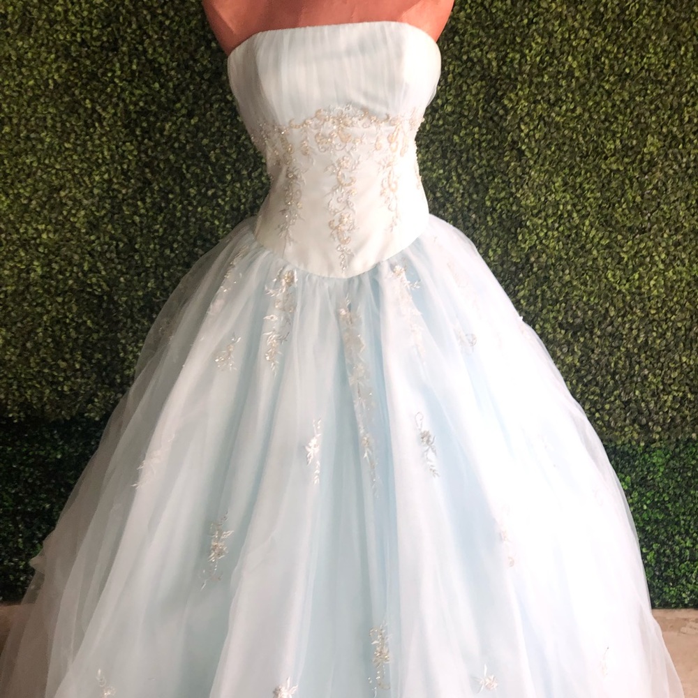 Blue dress